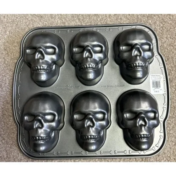 Nordic Ware Mini Haunted 3D SKULL CAKELET Muffin Pan Halloween Baking Mold Cake - Picture 2 of 5